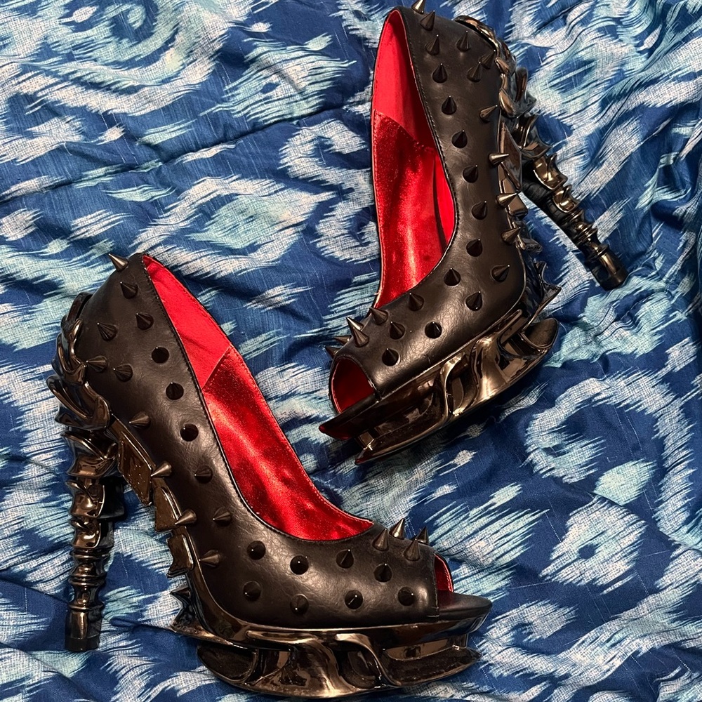 Hades “Talon” spiked heel